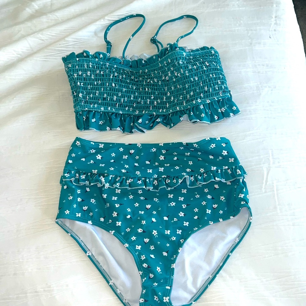 NWOT Two piece high rise bikini